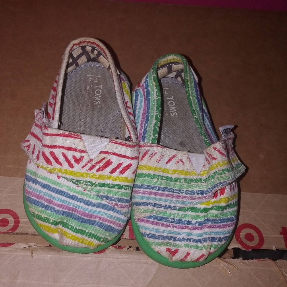 Toms